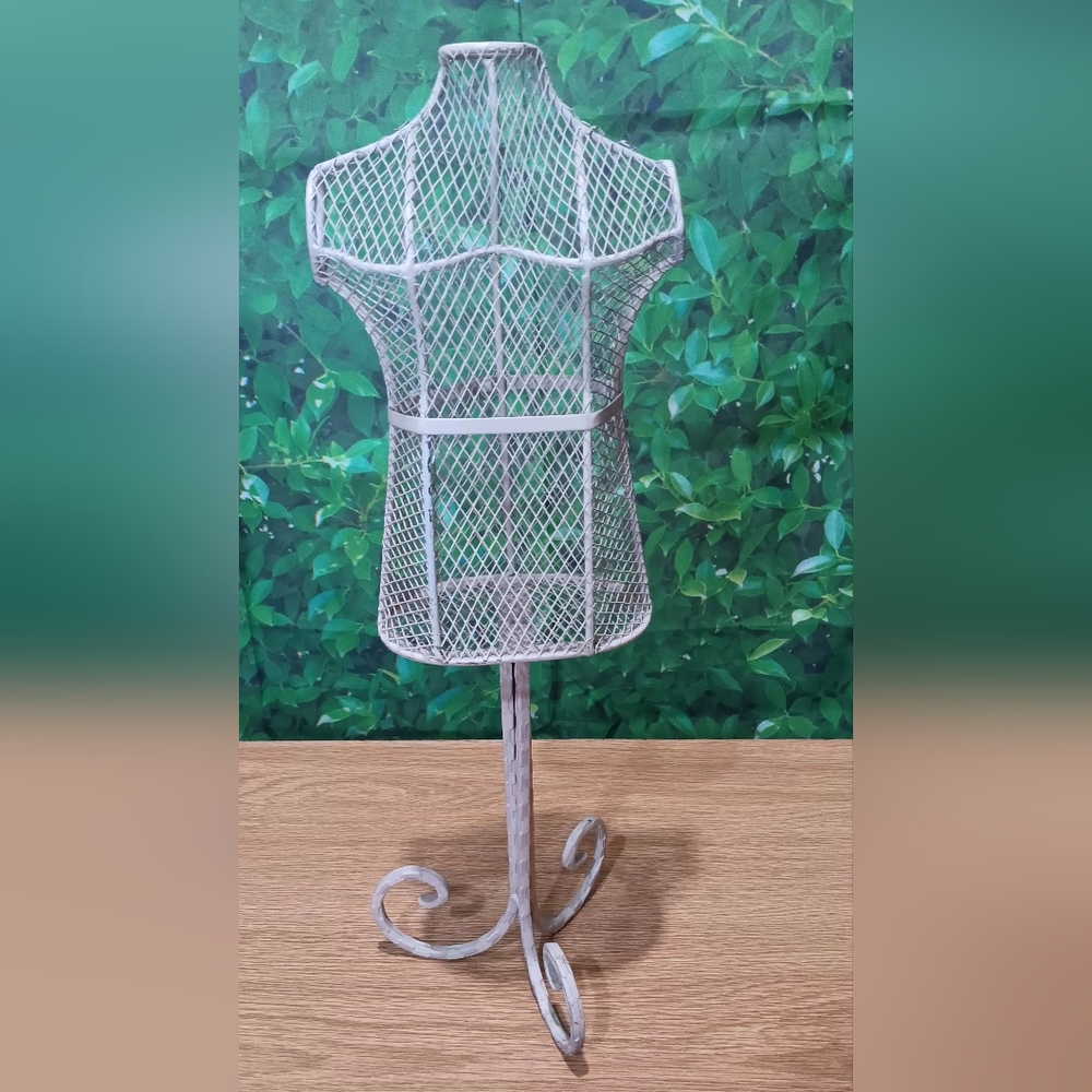 Mini Wire Mannequin